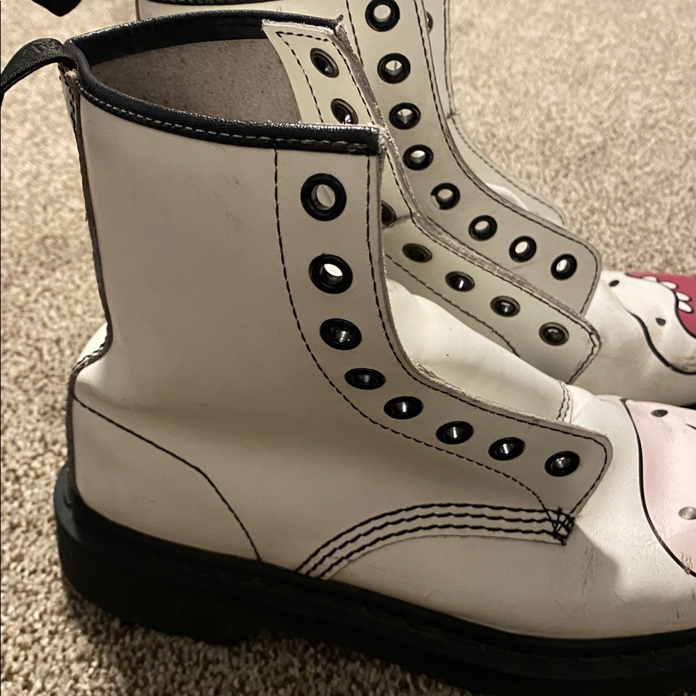 Dr. Martens Cartoon Network White Boots with Black Trim - Picture 5 of 17